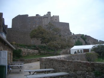 猩Mont Orgueil Castle
